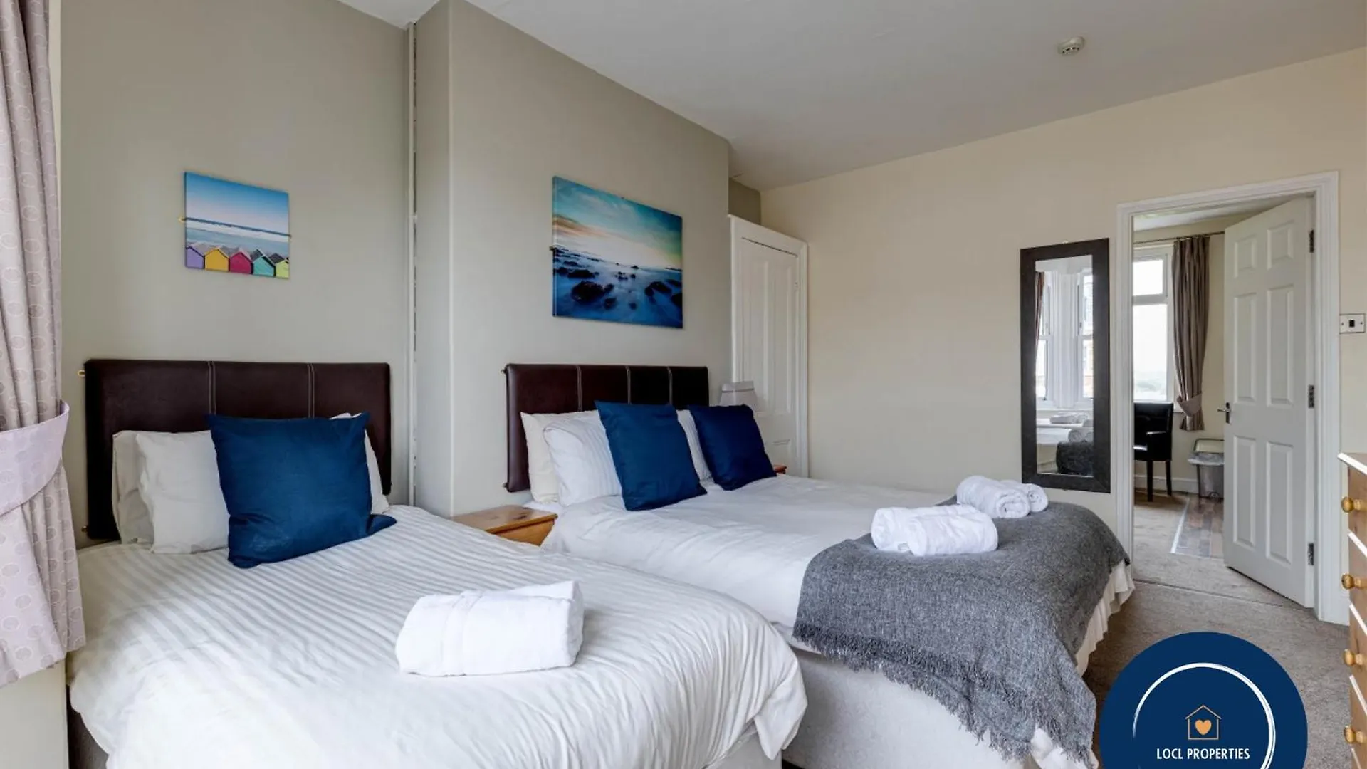 45 The Square Holiday Apartments Scarborough